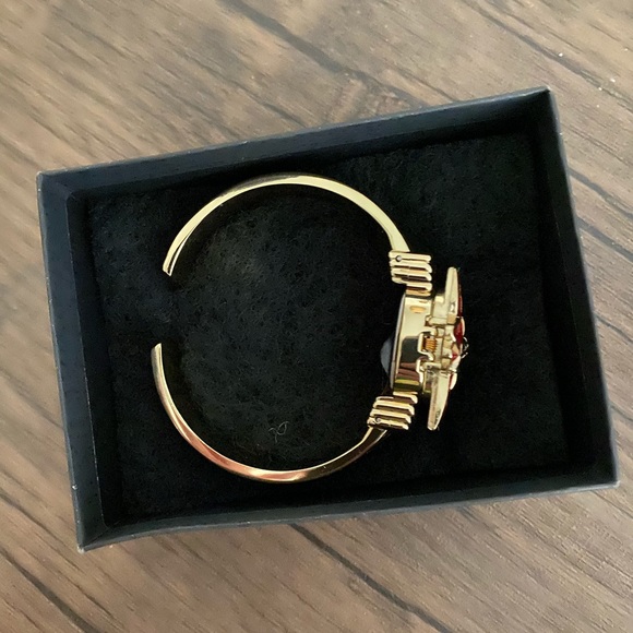 🔥Holiday Cuff Bracelet/Watch!  🌺 - Picture 5 of 5